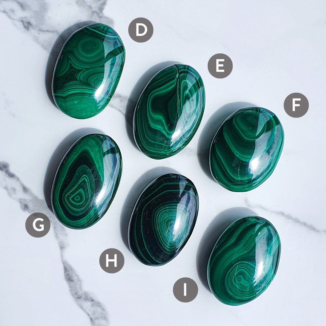MALACHITE PALM STONES